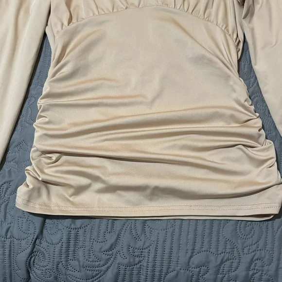 Very Sexy ruched nude colored top. Size L - Picture 2 of 5